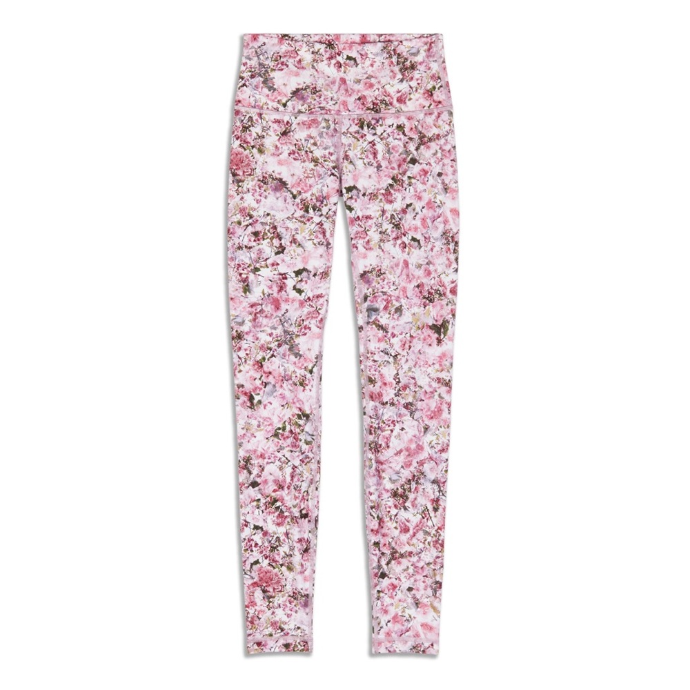 SOLD Lululemon Wunder Under High Rise Leggings